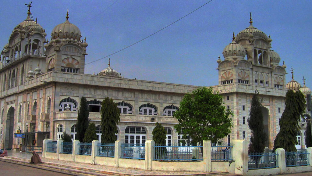 Rara Sahib Gurudwara Ludhiana Poppy Parrot